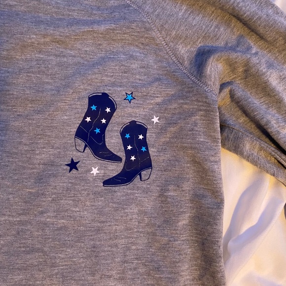 NWOT!! Small Long Sleeve Tee! - Picture 2 of 4